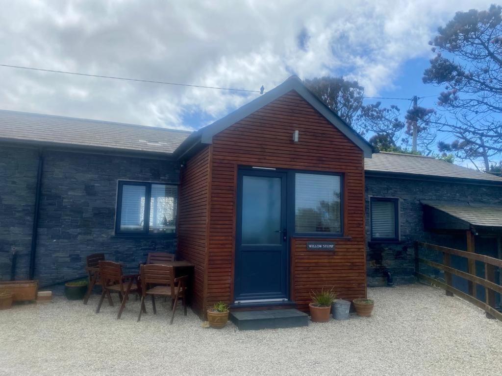 2 Bedroom Cottage Sleeps 4, With Pool Use, 세넨 외부 사진