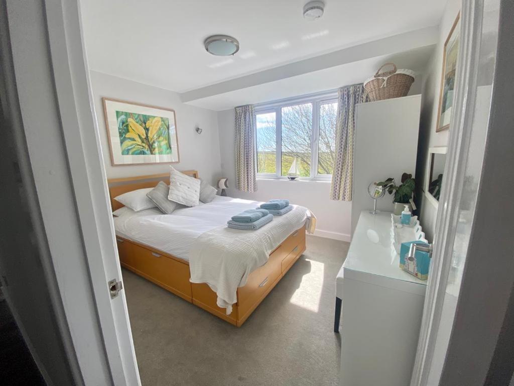 2 Bedroom Cottage Sleeps 4, With Pool Use, 세넨 외부 사진